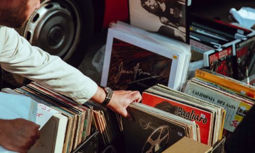 Vinyle rap : les ventes en hausse en 2024